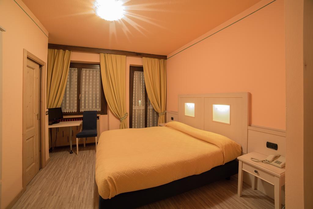 Hotel Franca Tovo di Sant'Agata Екстериор снимка